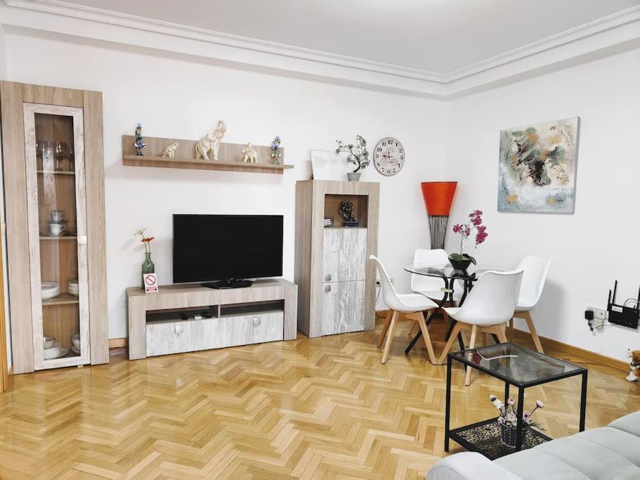 Apartamentos Turisticos Seviro Μαδρίτη Εξωτερικό φωτογραφία